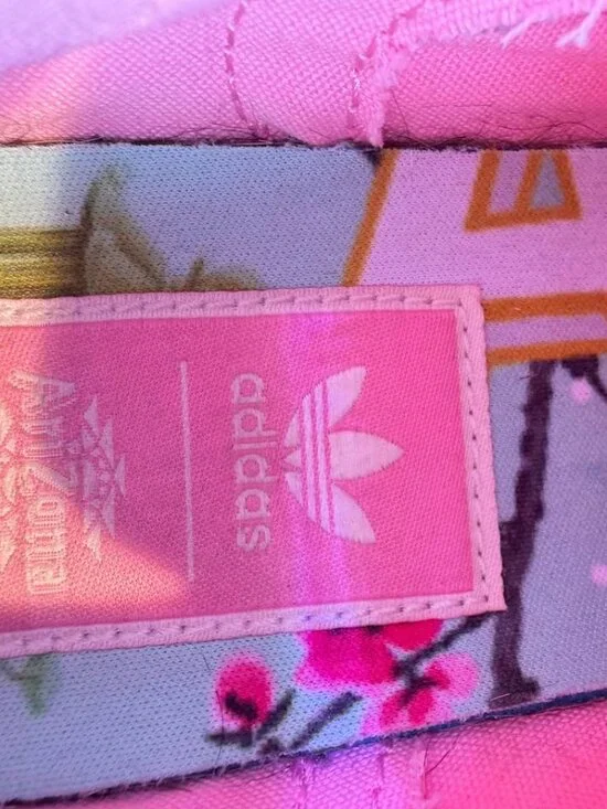 Adidas x AriZona Floral Sneakers – Women’s US 6 - Picture 13 of 15